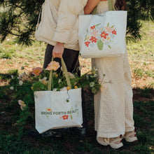 wide-floral-tote
